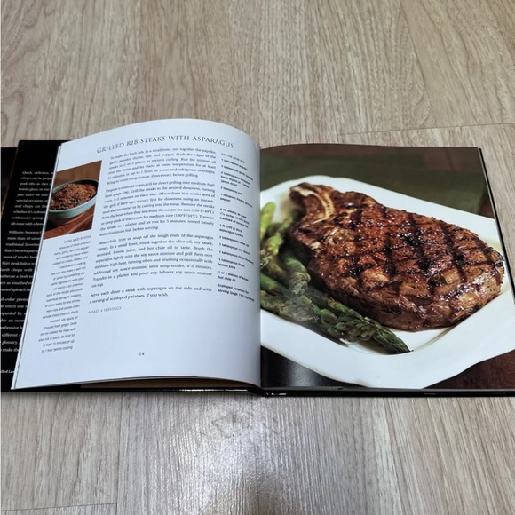 Set of Two Williams Sonoma Cookbooks Steak and Chop and Hors D’Oeuvre - Picture 10 of 12